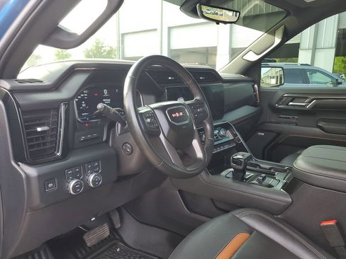 Used 2024 GMC Sierra 1500 AT4 w/ Technology Package AWD/4WD image 20