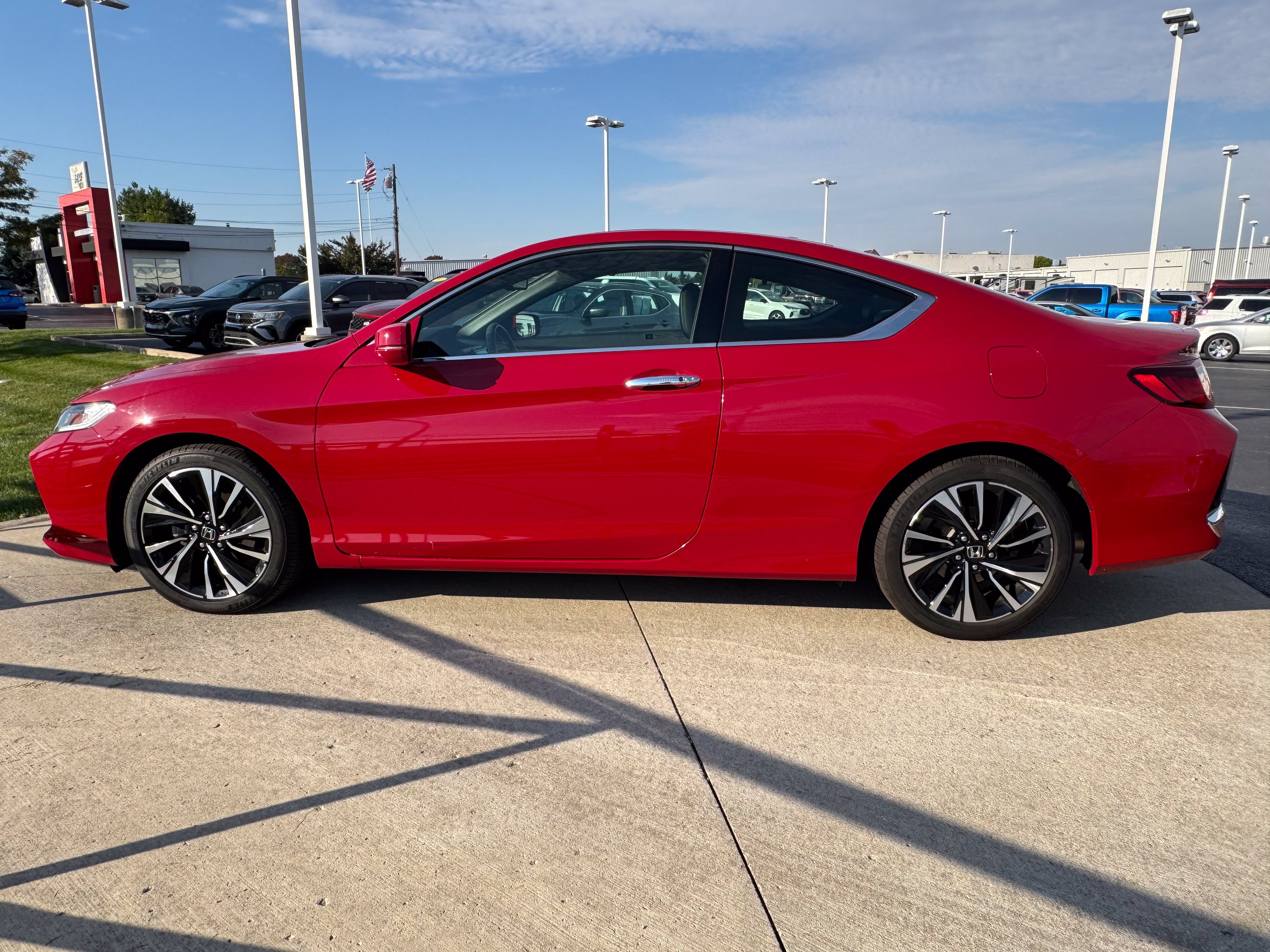 Used 2017 Honda Accord EX-L image 4
