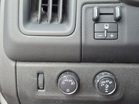 Used 2020 Chevrolet Colorado ZR2 AWD/4WD image 30
