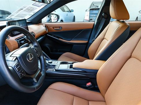 Used 2025 Lexus IS 350 F Sport image 21
