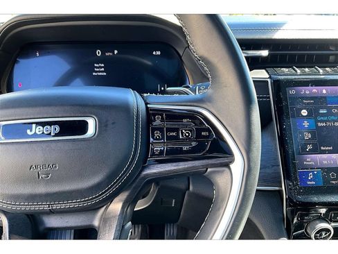 Used 2021 Jeep Grand Cherokee L Overland w/ Luxury Tech Group IV AWD/4WD image 19