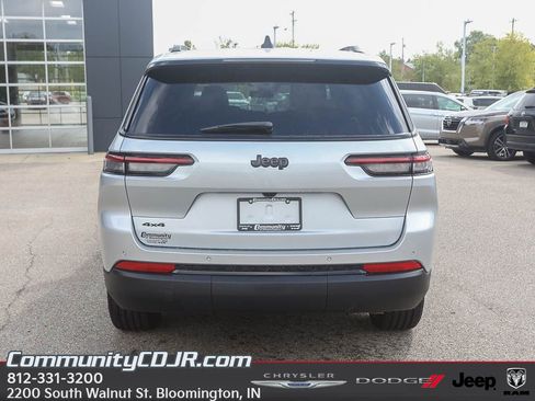 New 2025 Jeep Grand Cherokee L Altitude image 6