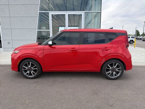 Certified 2022 Kia Soul GT-Line FWD image 3