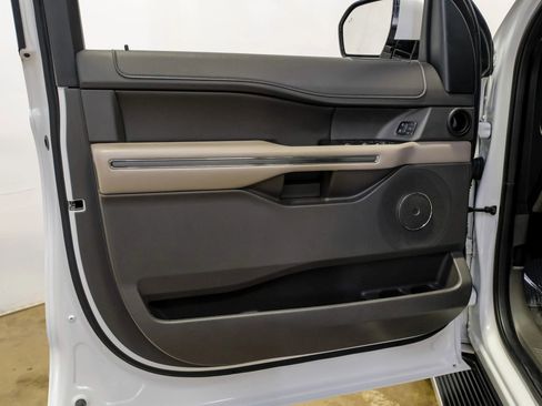 Used 2020 Ford Expedition XLT w/ Equipment Group 202A image 38