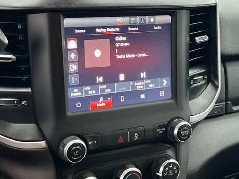 Used 2024 RAM 2500 Big Horn image 19