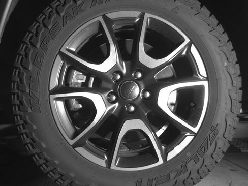 Used 2025 Jeep Compass Trailhawk AWD/4WD image 12