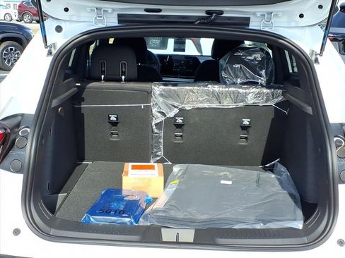 New 2026 Chevrolet Trax RS w/ Sunroof Package image 15