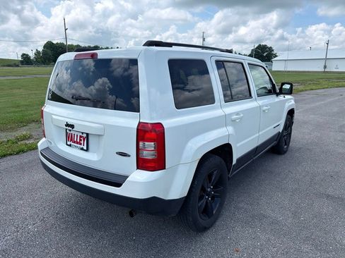 Used 2015 Jeep Patriot Sport w/ Power Value Group FWD image 9