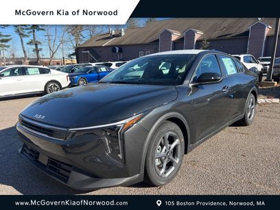 New 2025 Kia K4 LXS