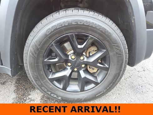Used 2015 Jeep Cherokee Trailhawk w/ Cold Weather Group image 70