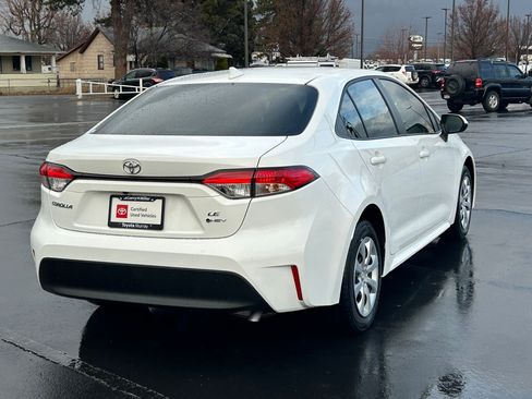 Used 2026 Toyota Corolla LE image 5