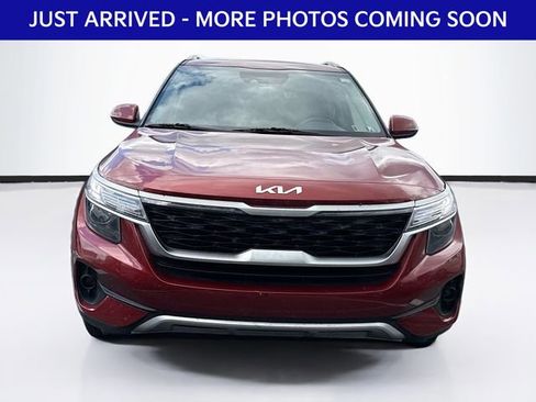 Used 2023 Kia Seltos S AWD/4WD image 2