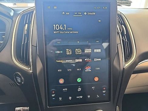 Used 2023 Ford Edge Titanium AWD/4WD image 21