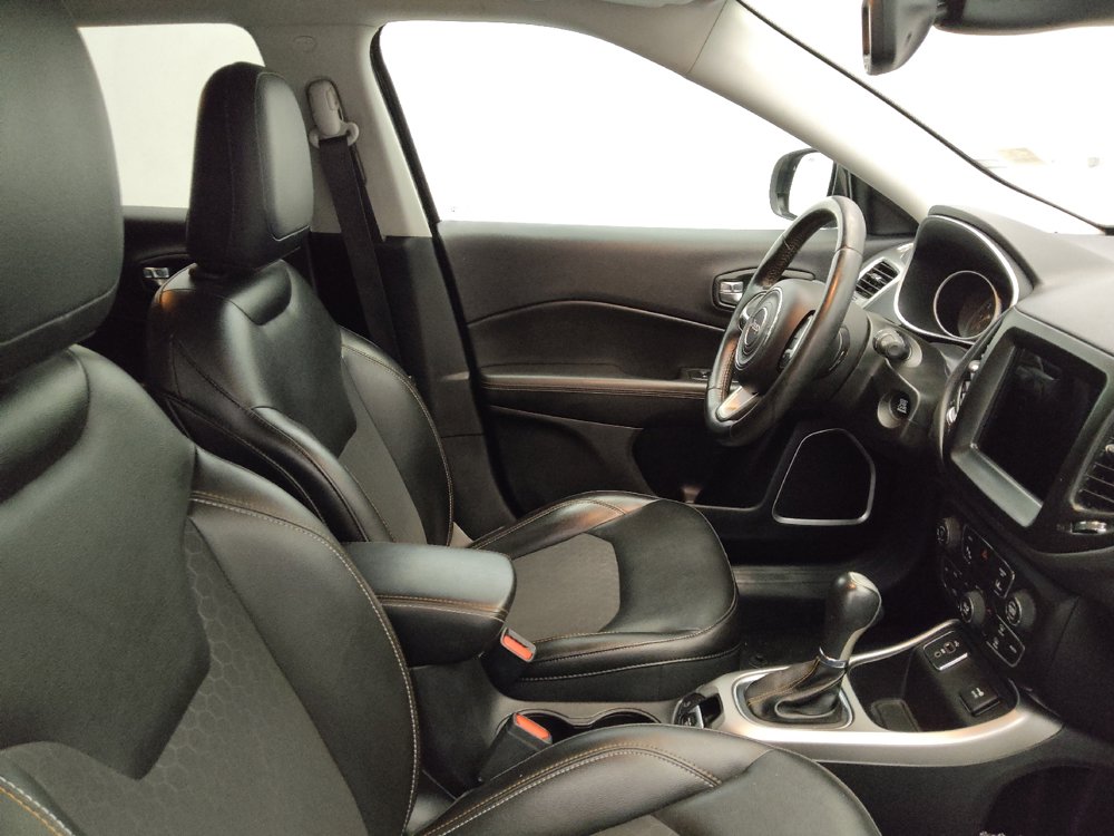 Used 2018 Jeep Compass Latitude w/ Popular Equipment Group FWD image 21