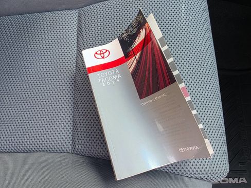 Used 2015 Toyota Tacoma PreRunner w/ TRD Sport Package image 32