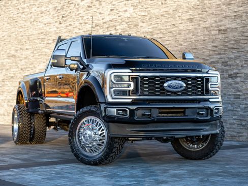 Used 2024 Ford F450 Platinum w/ FX4 Off-Road Package image 1