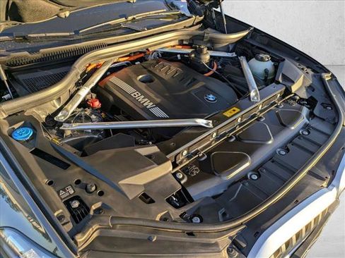 Used 2026 BMW X5 xDrive50e w/ Executive Package image 24