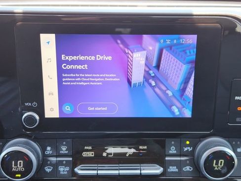 Used 2023 Toyota Highlander XLE image 14