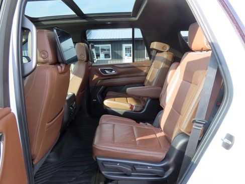 Used 2021 Chevrolet Tahoe High Country w/ Premium Package image 44