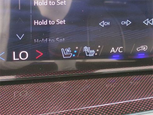 New 2026 Chevrolet Traverse RS image 24