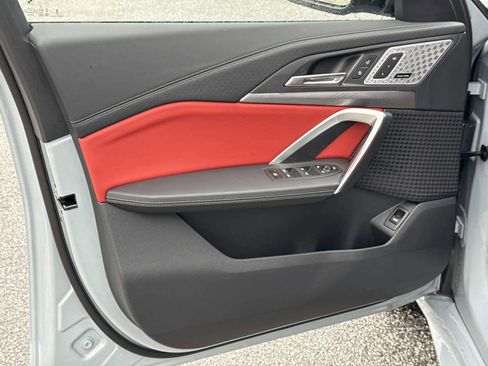 Used 2025 BMW X2 xDrive28i w/ Premium Package image 26