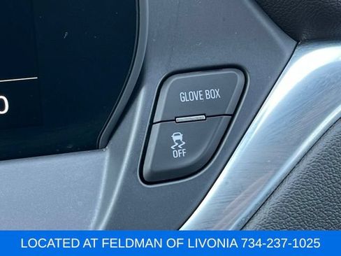 Used 2025 Chevrolet Blazer LT AWD/4WD image 40