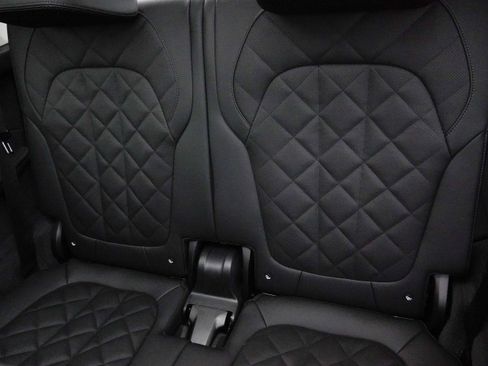 Used 2026 BMW X7 xDrive40i AWD/4WD image 43