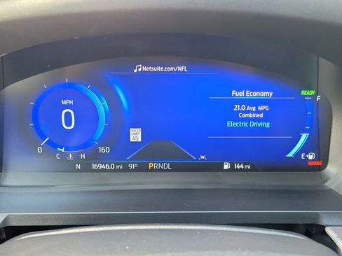 Used 2023 Ford Explorer Platinum w/ Technology Package image 13