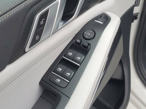 Certified 2025 BMW X5 xDrive40i w/ M Sport Package image 6