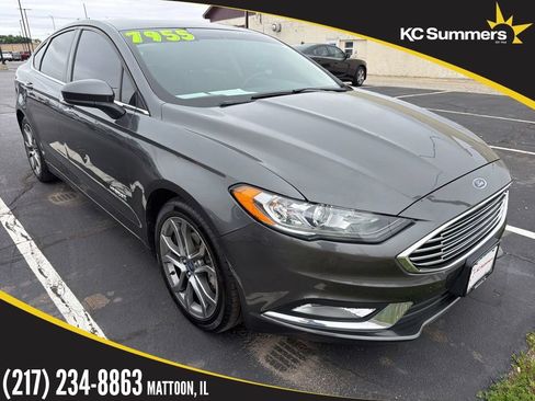 Used 2017 Ford Fusion SE w/ Equipment Group 601A FWD image 1