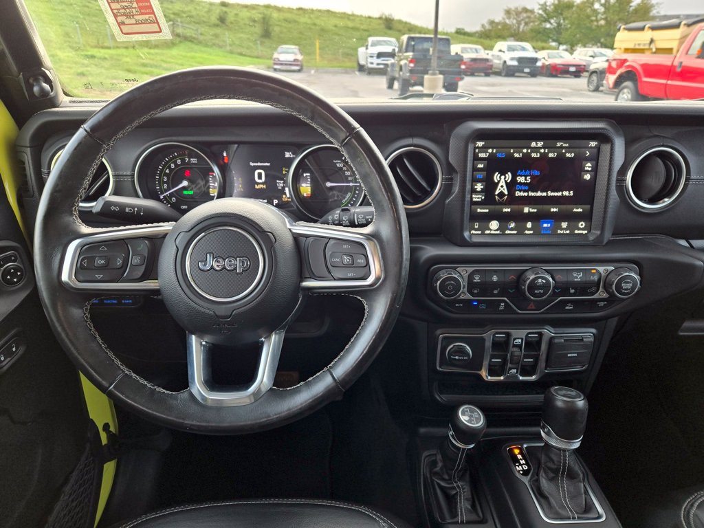 Used 2023 Jeep Wrangler Unlimited Sahara w/ Cold Weather Group AWD/4WD image 17