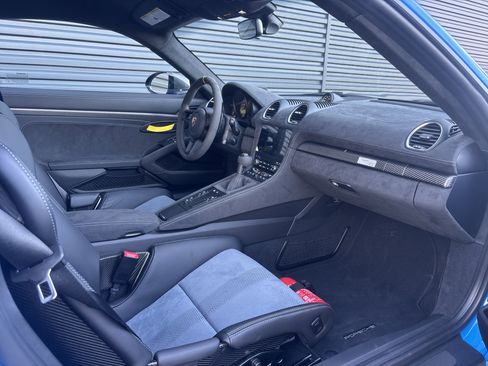 Certified 2024 Porsche 718 Cayman GT4 RS image 17