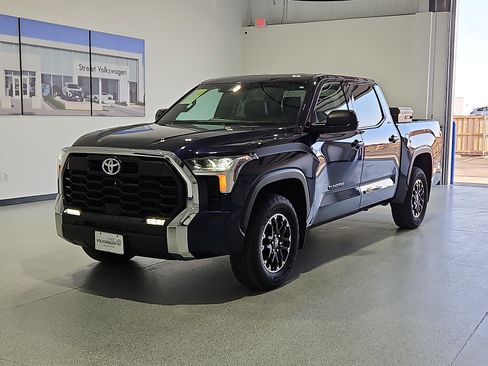 Used 2025 Toyota Tundra SR5 w/ TRD Off-Road Premium Package AWD/4WD image 4