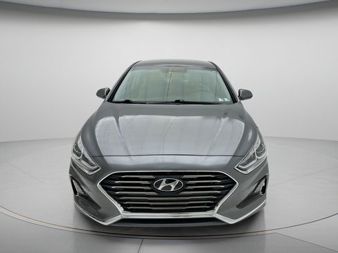 Used 2019 Hyundai Sonata SE FWD image 2