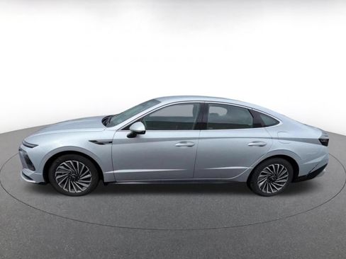 Used 2025 Hyundai Sonata SEL FWD image 8