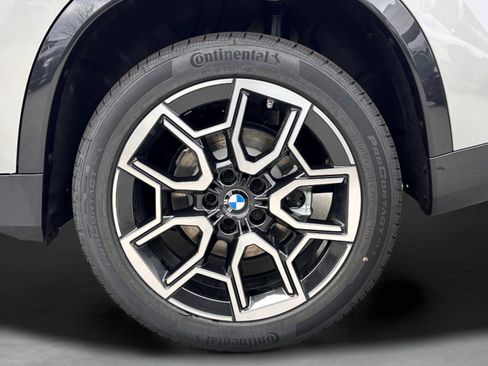 Certified 2026 BMW X1 xDrive28i w/ Convenience Package AWD/4WD image 32