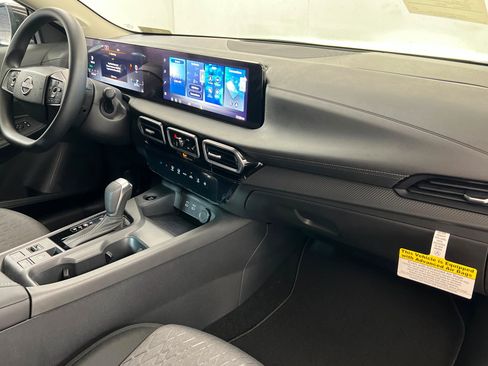 New 2026 Nissan Sentra SV w/ Floor Mat Package FWD image 24