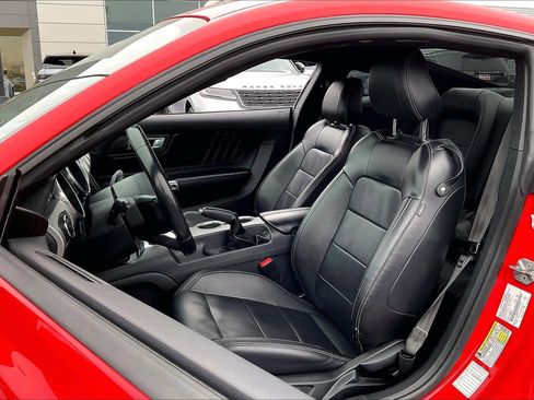 Used 2022 Ford Mustang Premium image 28