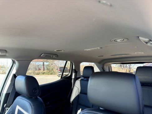 Used 2019 GMC Acadia SLT image 27