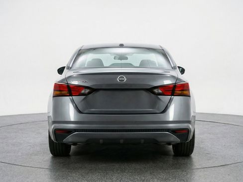 Used 2025 Nissan Altima 2.5 SV image 7