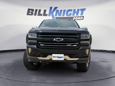 Used 2017 Chevrolet Silverado 1500 LTZ Z71 w/ LTZ Plus Package AWD/4WD image 8