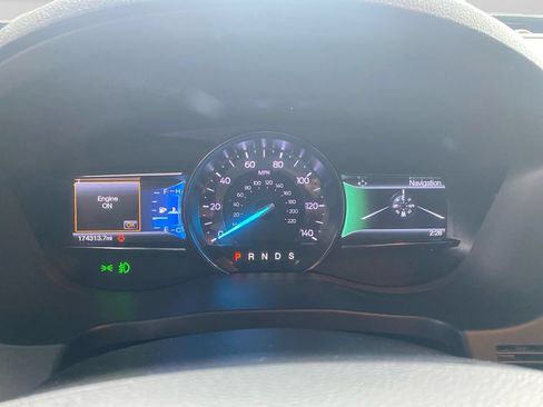 Used 2017 Ford Explorer XLT w/ Equipment Group 202A FWD image 20