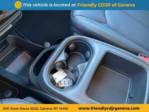 New 2026 Chrysler Pacifica Select image 22