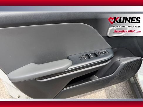 Used 2025 Kia K4 FWD image 13