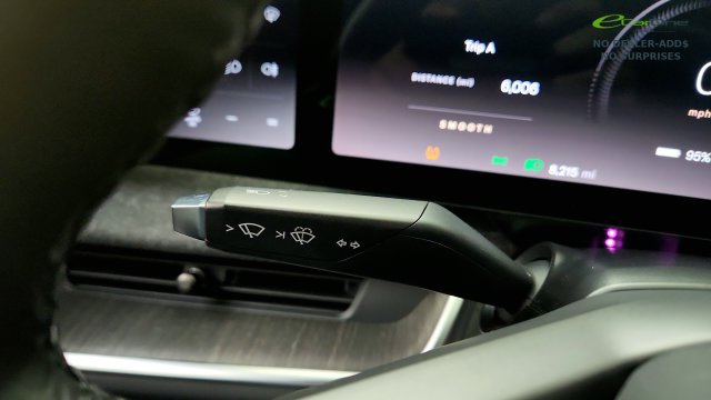 Used 2024 Lucid Air Pure RWD image 58
