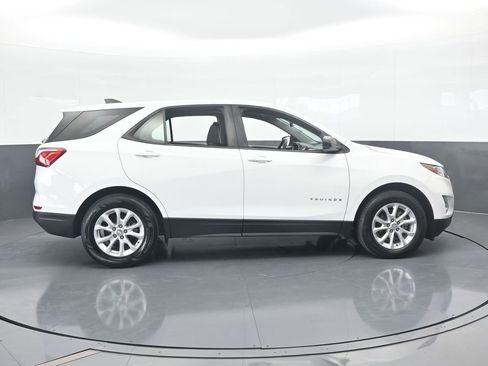 Used 2021 Chevrolet Equinox LS image 7