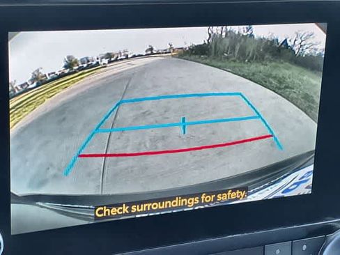 Used 2024 Toyota Highlander LE image 26