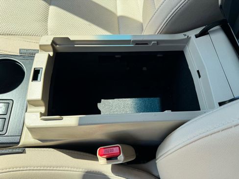 Used 2015 Subaru Outback 2.5i Premium image 32