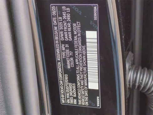 New 2026 Volvo XC40 B5 Ultra w/ Protection Package Premier image 35