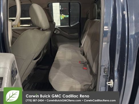 Used 2019 Nissan Frontier SV AWD/4WD image 12